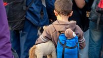 „Traut Euch doch einfach“: Kreis Paderborn sucht Gastfamilien für unbegleitete Flüchtlinge 